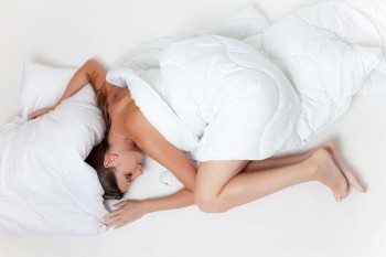Kvalitu spánku ovlivňuje i správná poloha při spaní