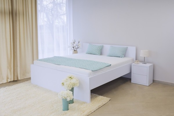 TROPEA - moderní lamino postel s plným čelem