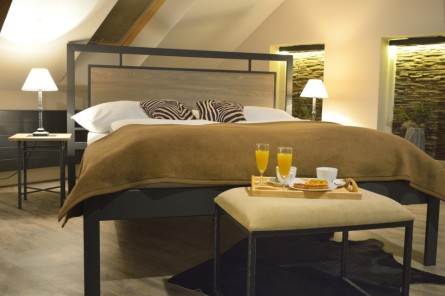 ALMERIA dub - kovová postel s dřevěným čelem 90 x 200 cm